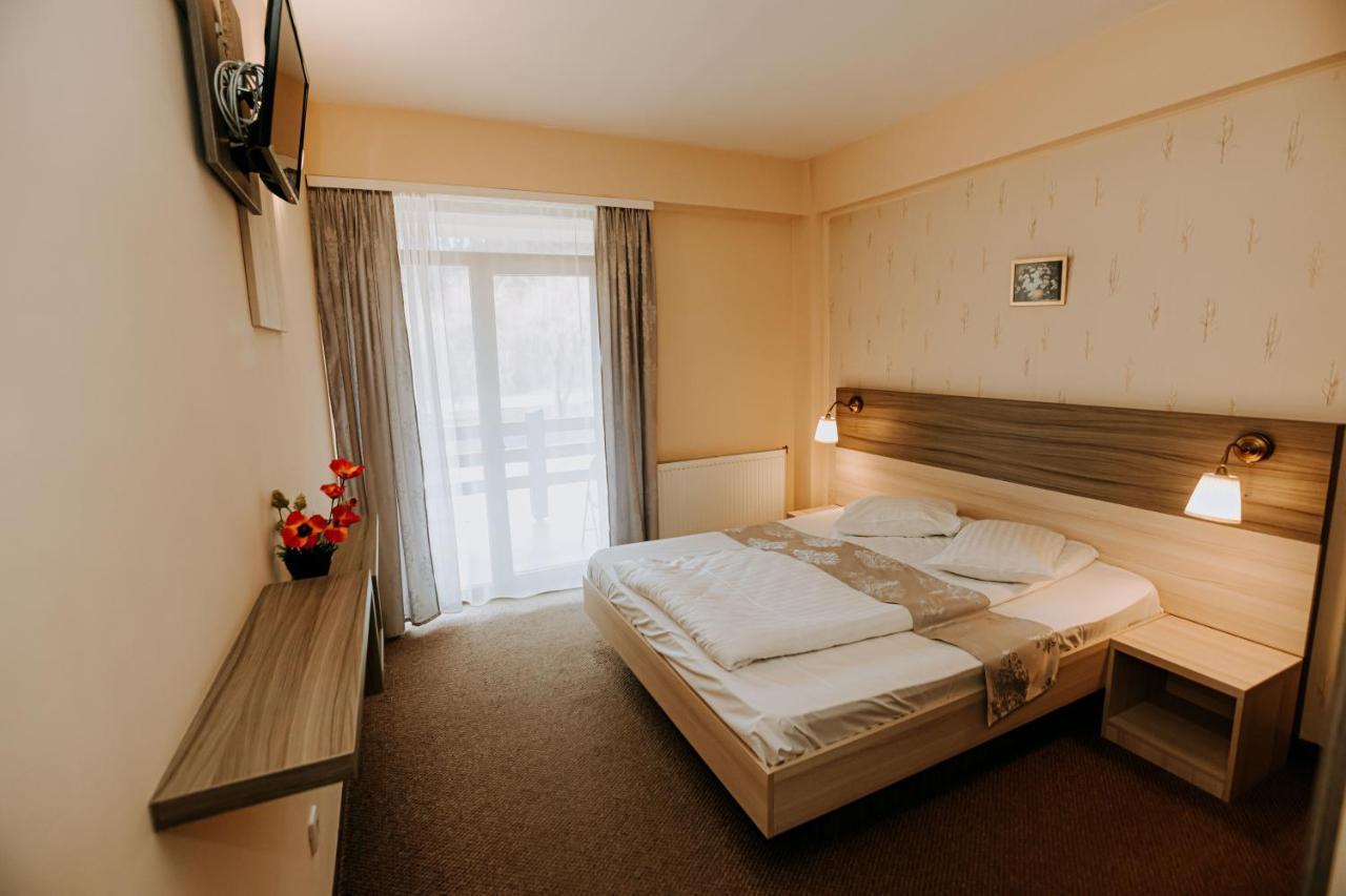 Guest House Lacul Linistit Moneasa Exterior photo