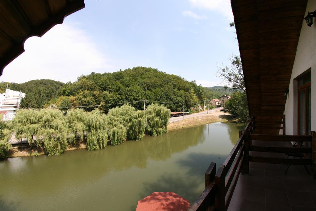 Guest House Lacul Linistit Moneasa Room photo